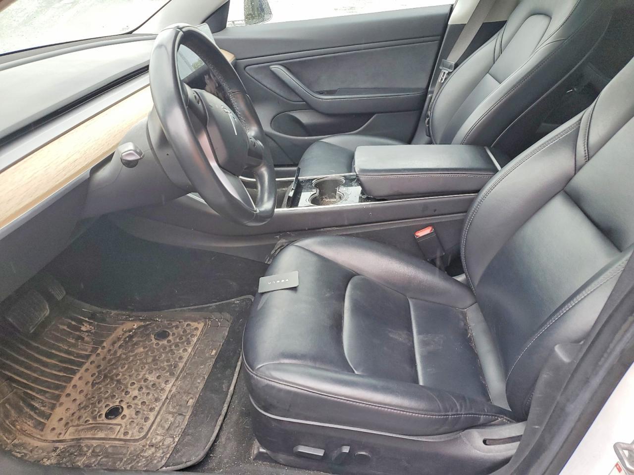 2018 Tesla Model 3 - Фото 7