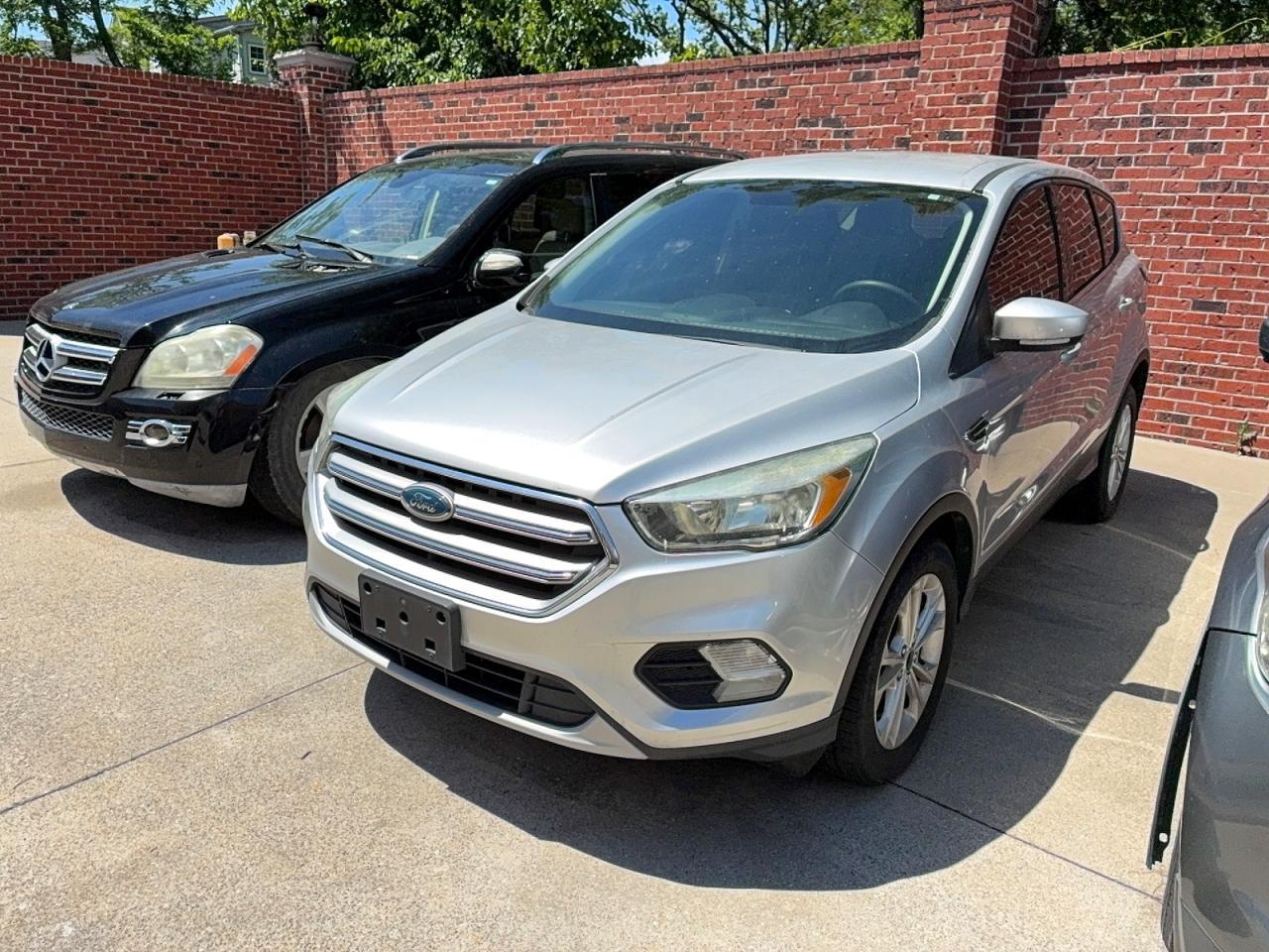 2017 Ford Escape Se - Фото 2