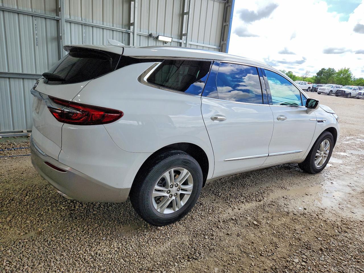 2021 Buick Enclave - Image 3