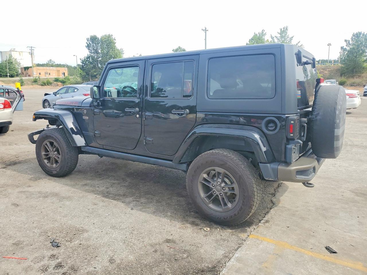2016 Jeep Wrangler Unlimited Sahara - Фото 2