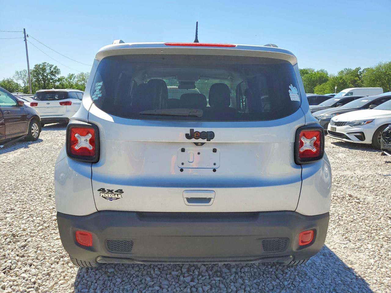 2020 Jeep Renegade Latitude - Фото 6