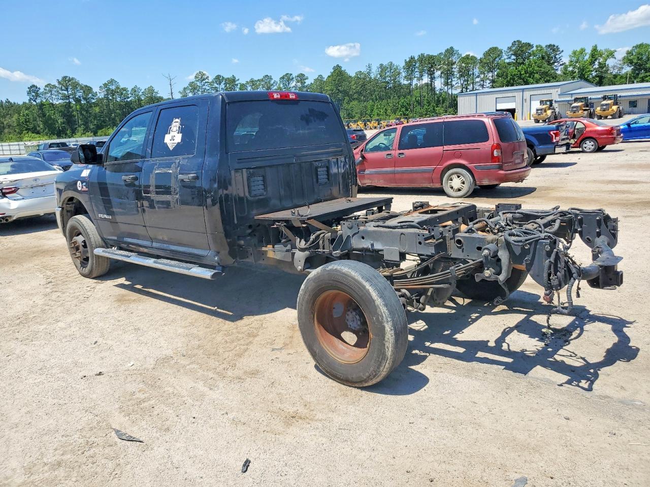 2021 Ram 3500 Tradesman 4X4 8' Box - Фото 3