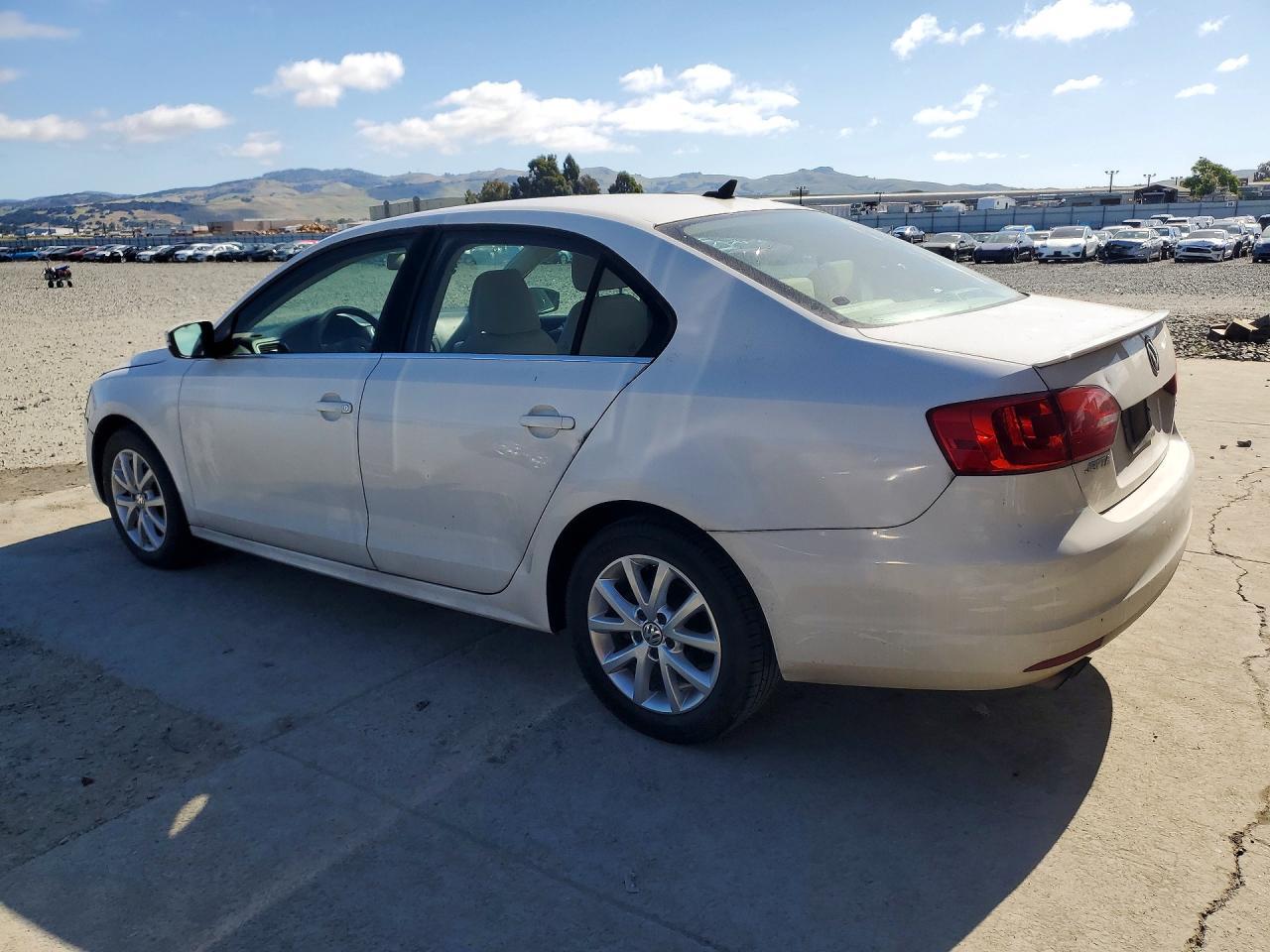 2013 Volkswagen Jetta Se - Фото 2