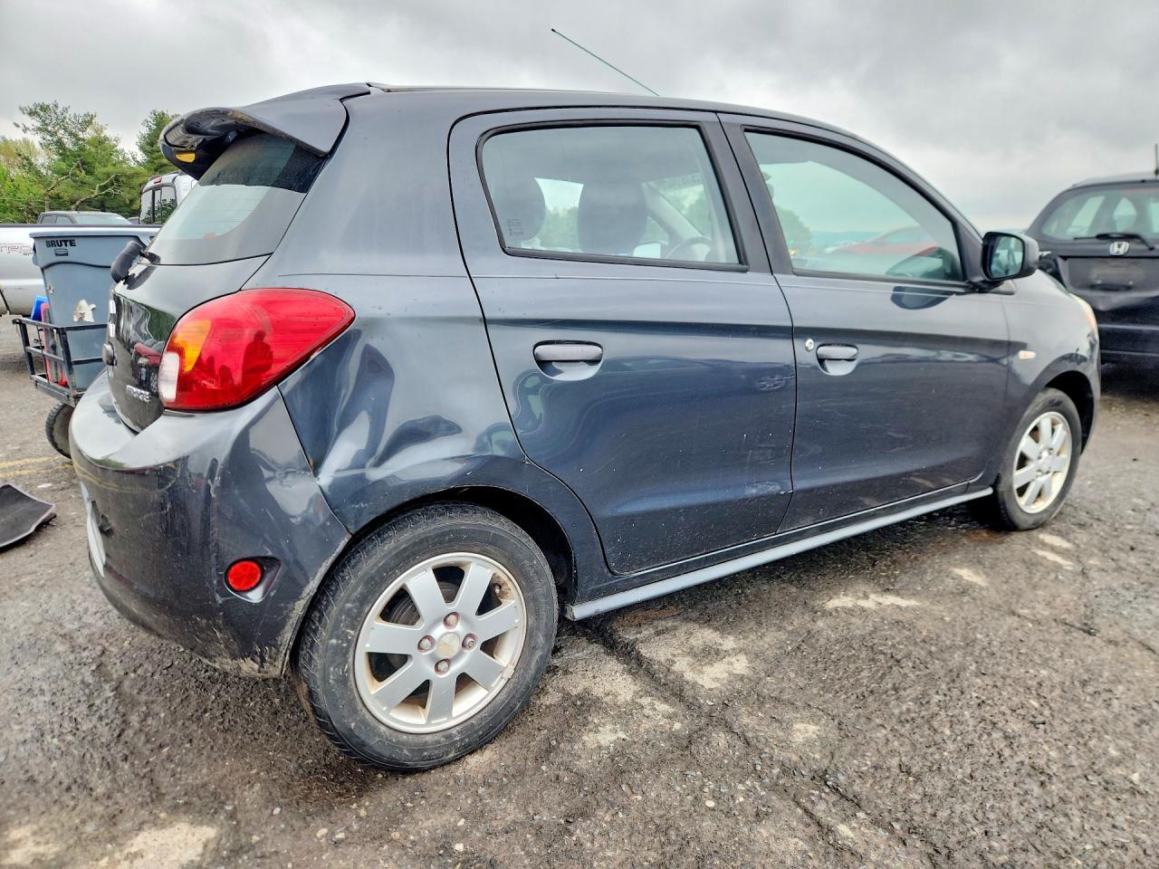 2014 Mitsubishi Mirage Es - Image 3