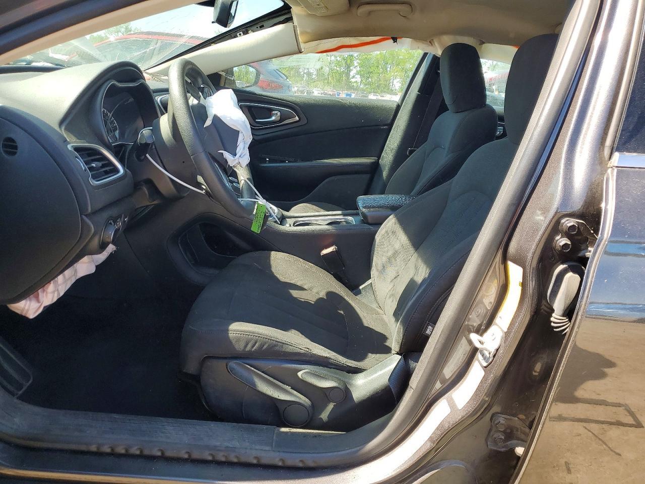 2015 Chrysler 200 Limited - Фото 7