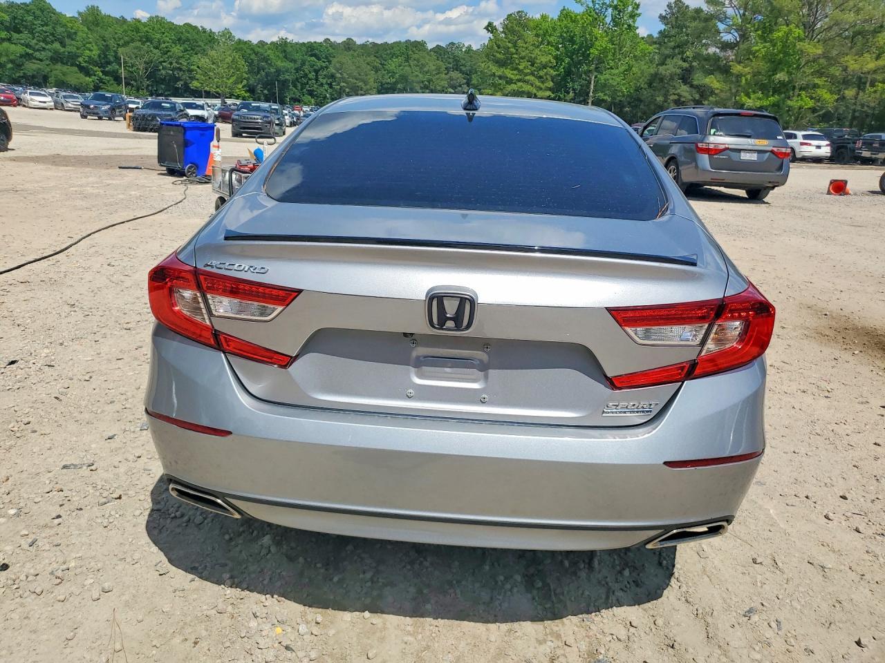 2021 Honda Accord Sport Se - Image 6