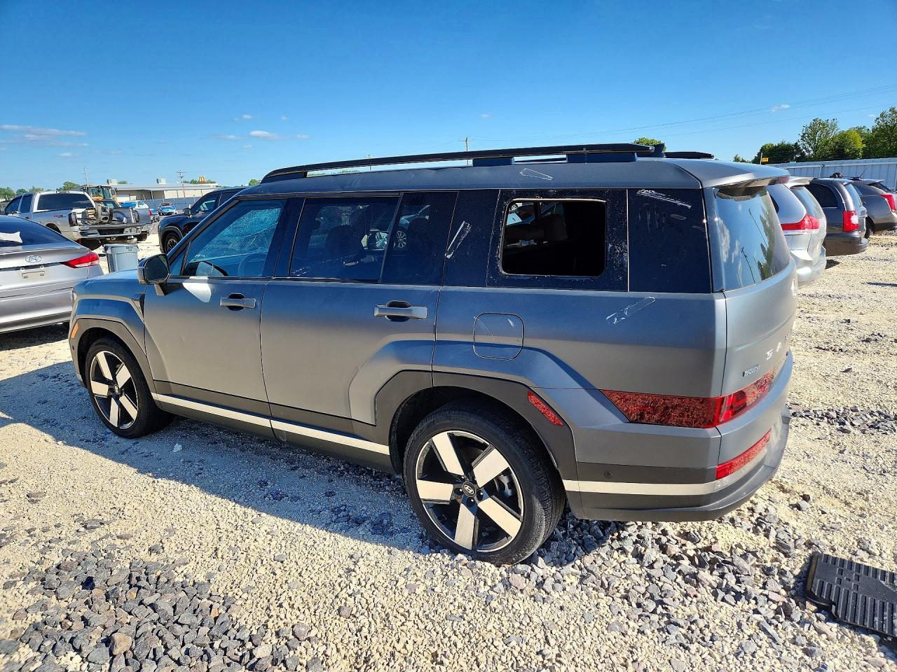 2024 Hyundai Santa Fe Limited - Image 2