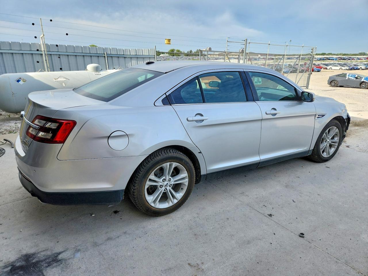 2018 Ford Taurus Sel - Image 3