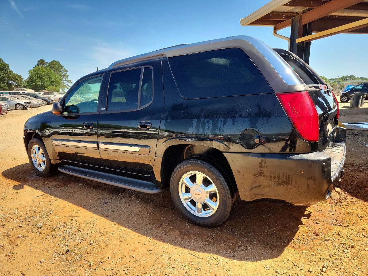 2004 GMC Envoy Xuv - Image 2