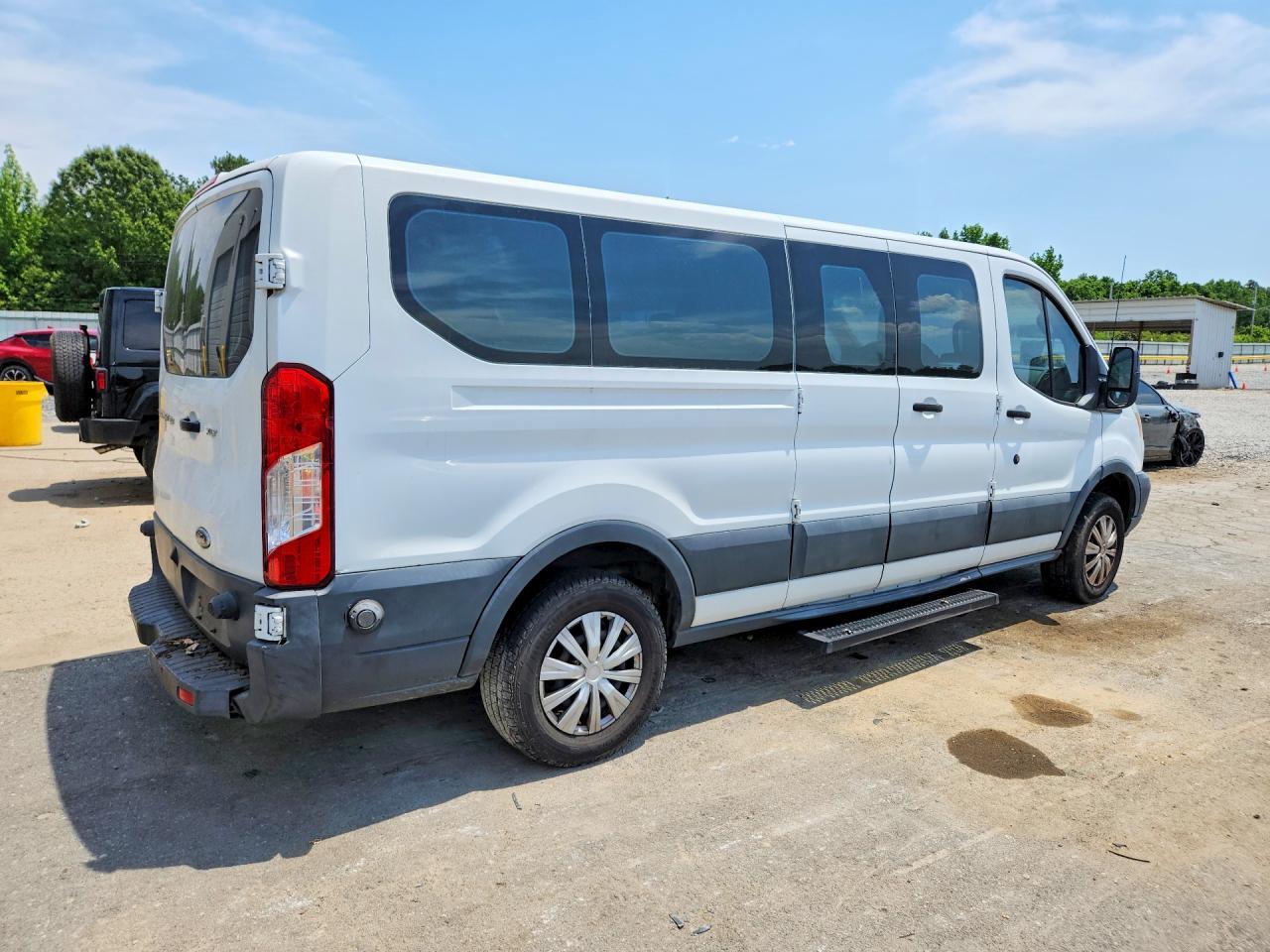 2016 Ford Transit T-350 - Фото 3