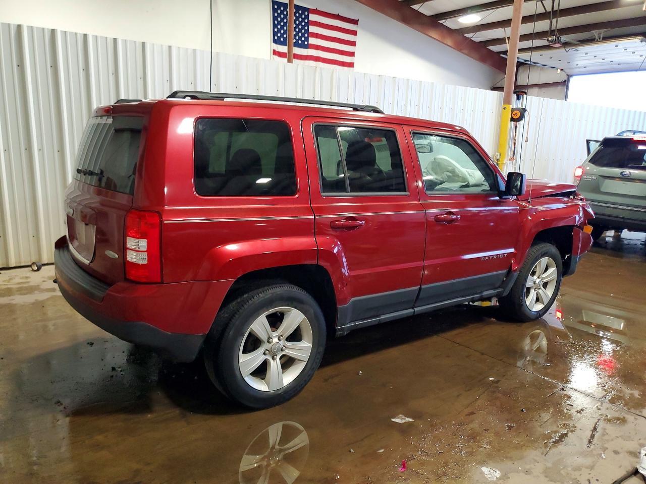 2013 Jeep Patriot Latitude - Фото 3