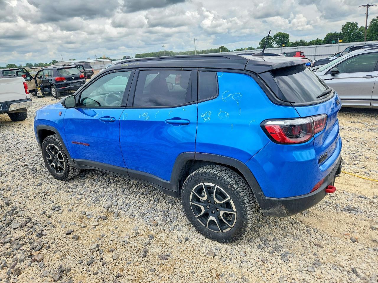 2024 Jeep Compass Trailhawk - Фото 2
