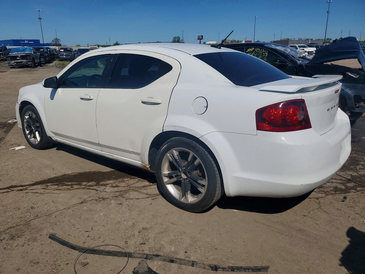 2012 Dodge Avenger Sxt - Фото 2