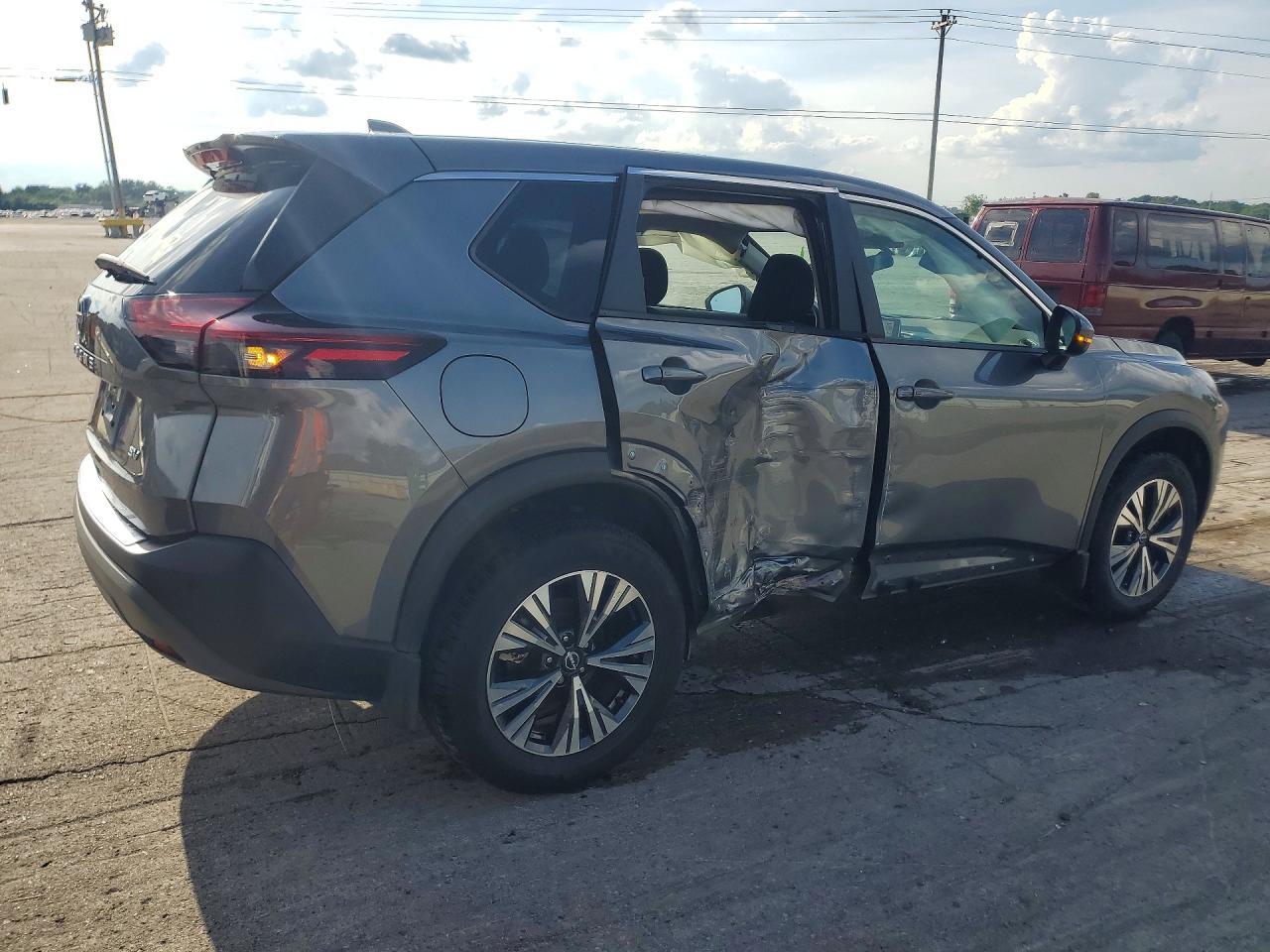2022 Nissan Rogue Sv - Image 3