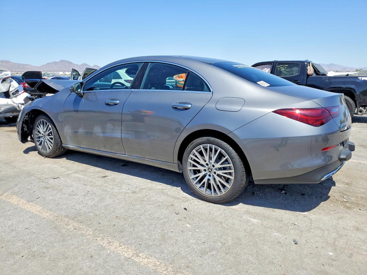 2026 Mercedes-Benz Cla 250 4Matic - Фото 2