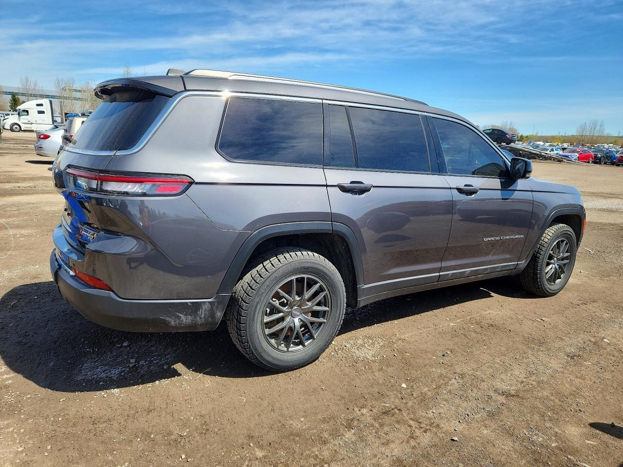 2023 Jeep Grand Cherokee L Limited - Image 3