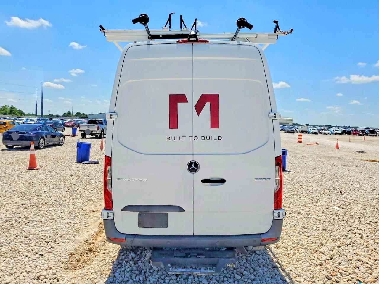 2023 Mercedes-Benz Sprinter 2500 - Фото 7