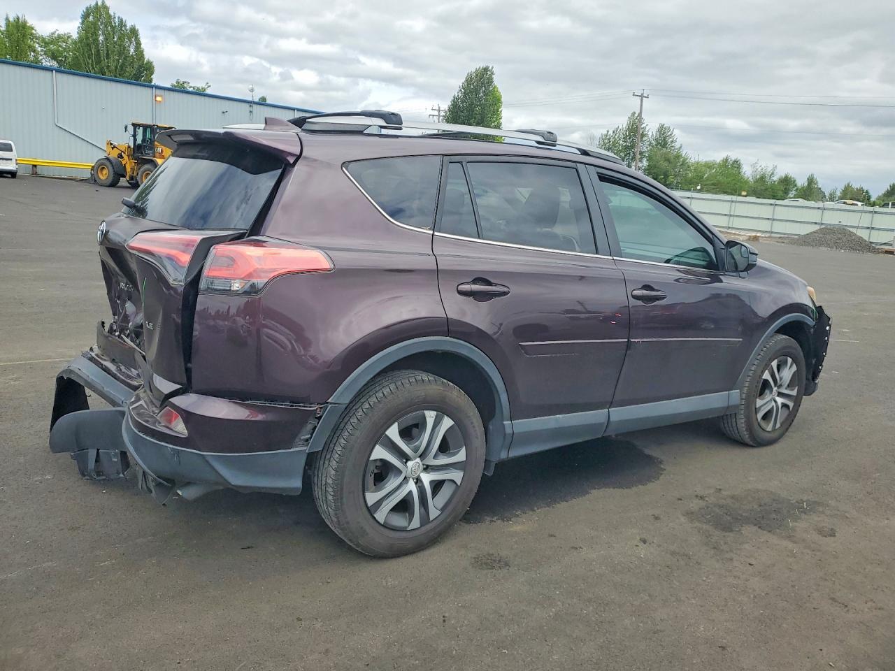 2017 Toyota Rav4 Le - Image 3