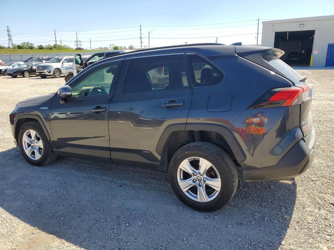 2020 Toyota Rav4 Hybrid Xle - Фото 2