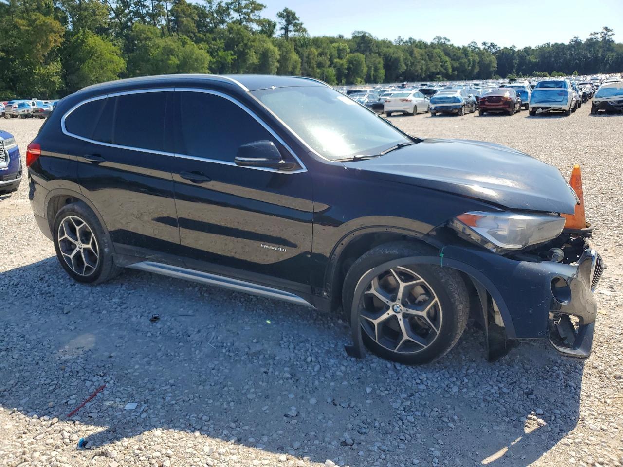 2017 BMW X1 Sdrive28I - Фото 4