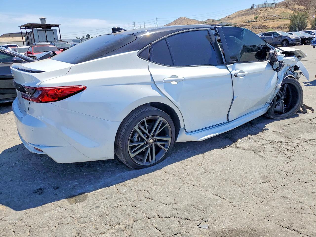 2025 Toyota Camry Xse - Фото 3