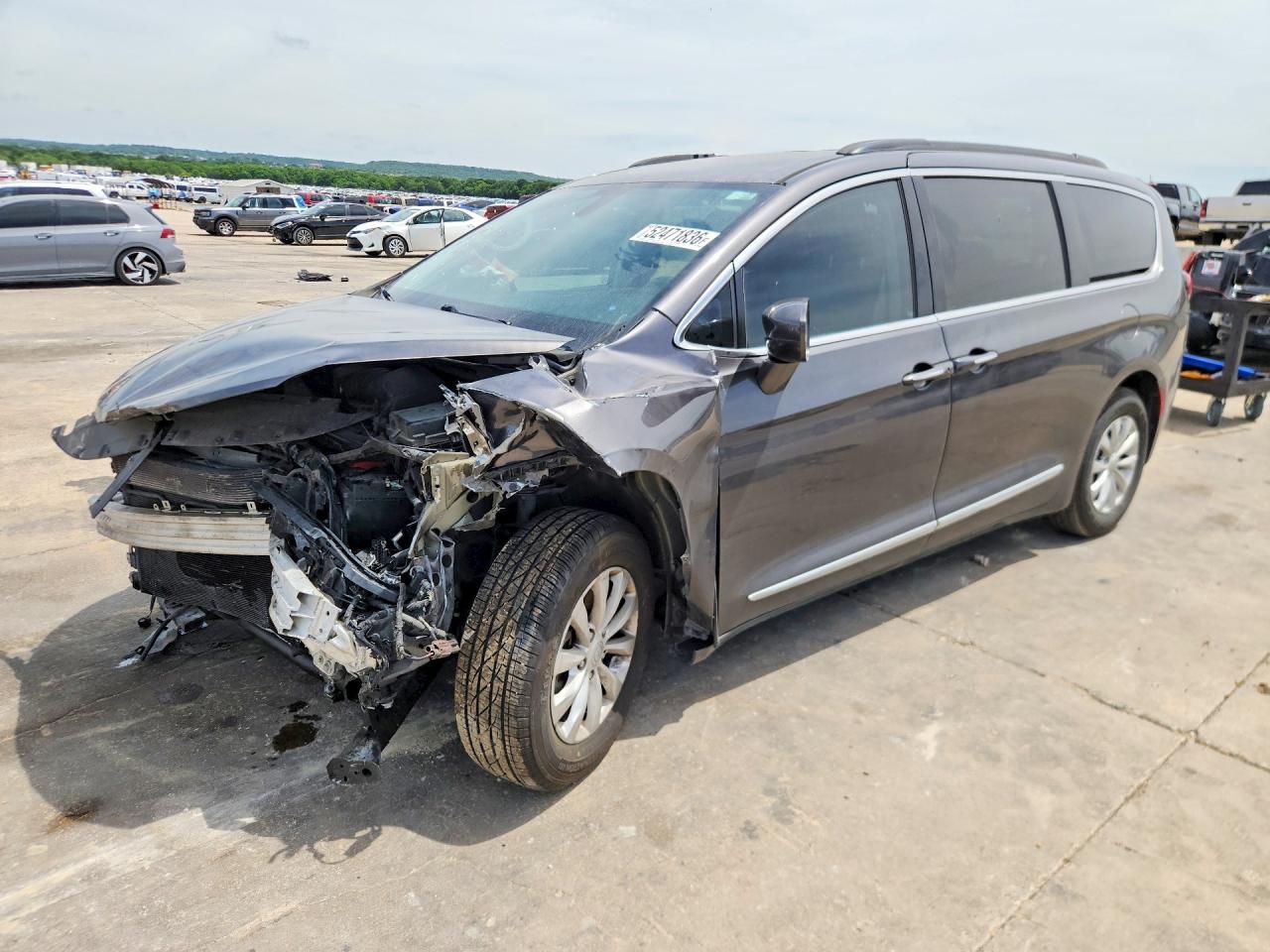 2017 Chrysler Pacifica Touring L