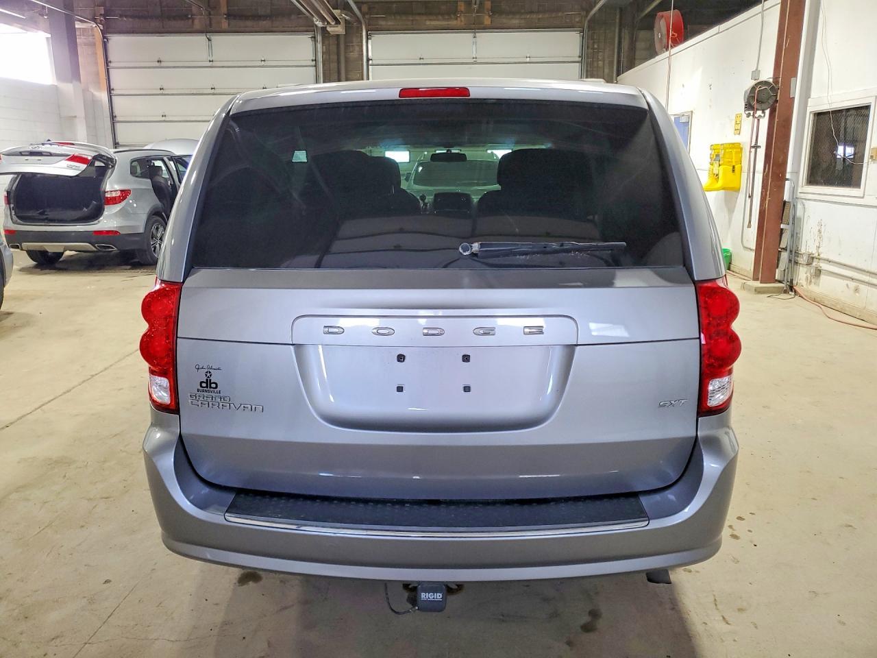 2016 Dodge Grand Caravan Sxt - Фото 6