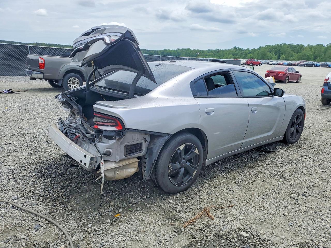 2015 Dodge Charger Se - Image 3