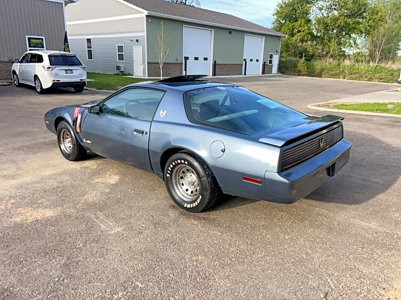 1983 Pontiac Firebird Trans Am - Фото 3