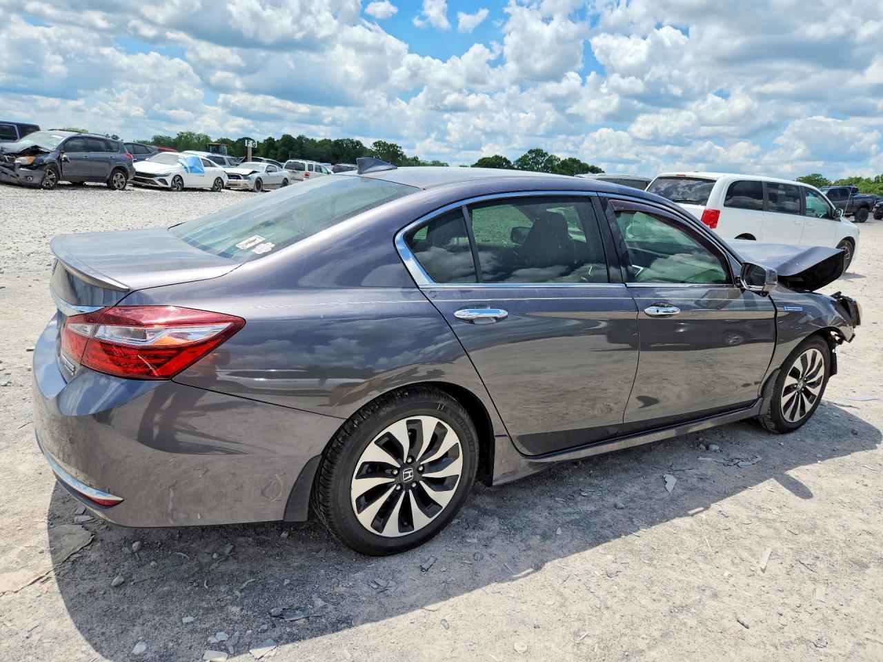 2017 Honda Accord Touring Hybrid - Фото 3