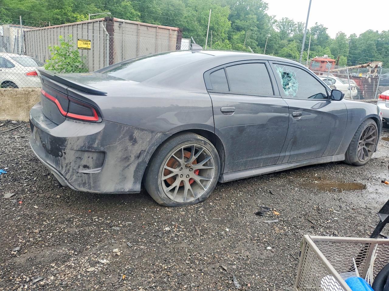 2017 Dodge Charger R - Фото 3
