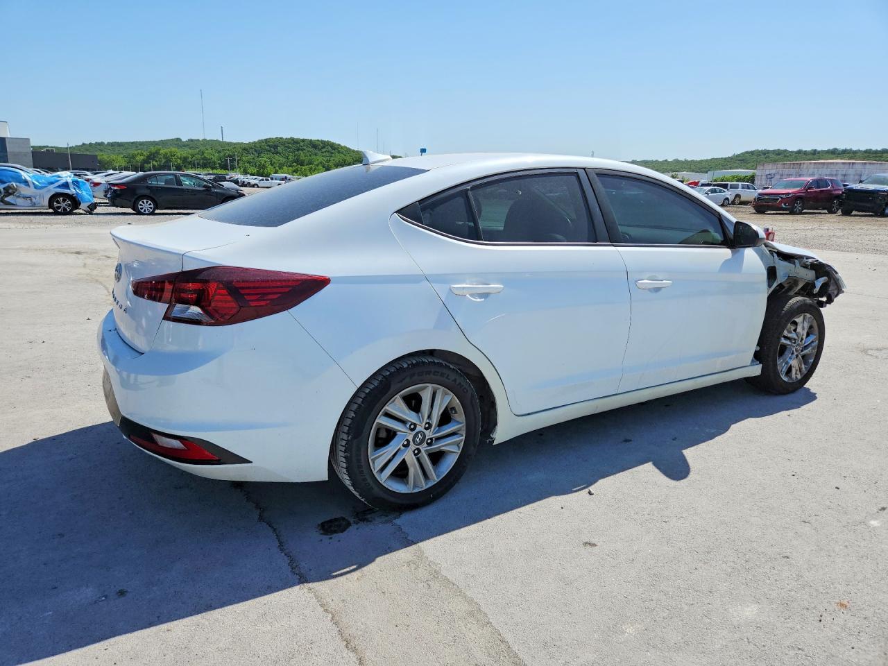 2020 Hyundai Elantra Sel - Фото 3