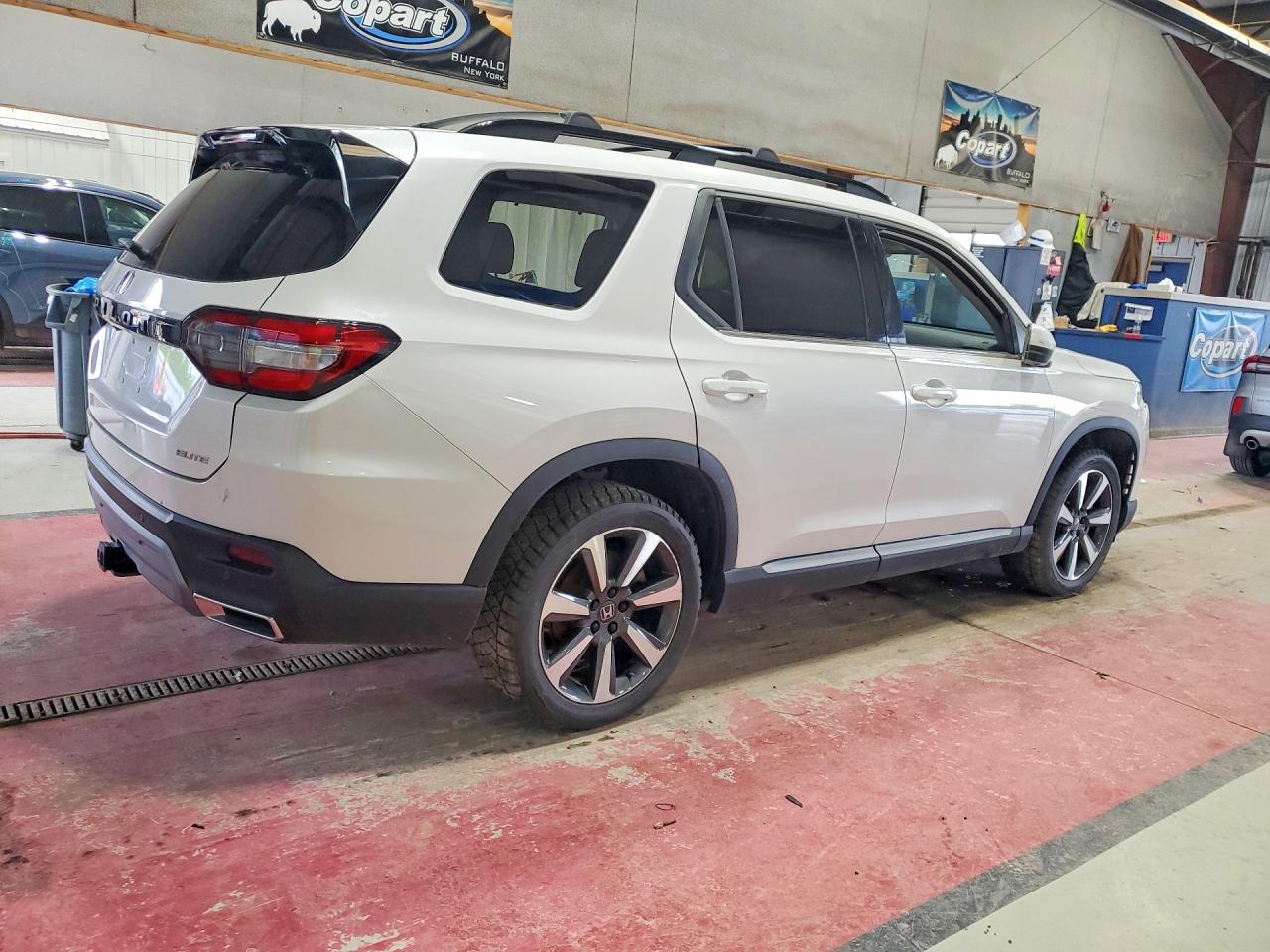 2025 Honda Pilot Elite - Image 3