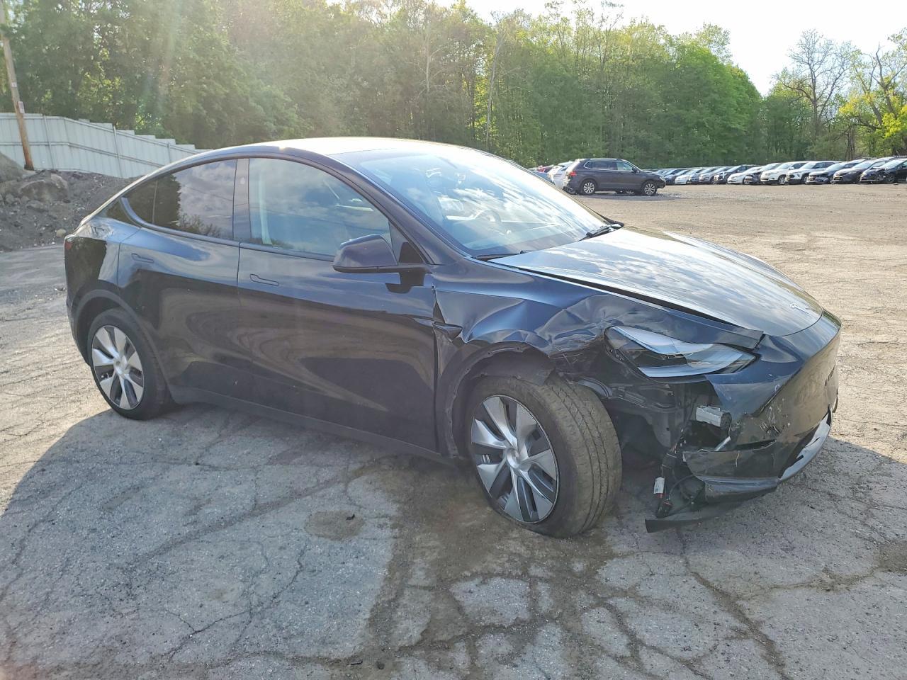 2024 Tesla Model Y - Фото 4