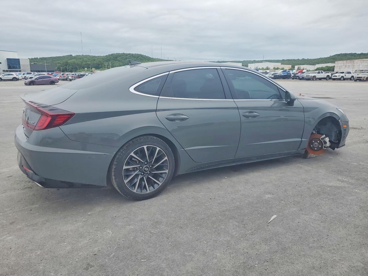 2020 Hyundai Sonata Limited - Image 3
