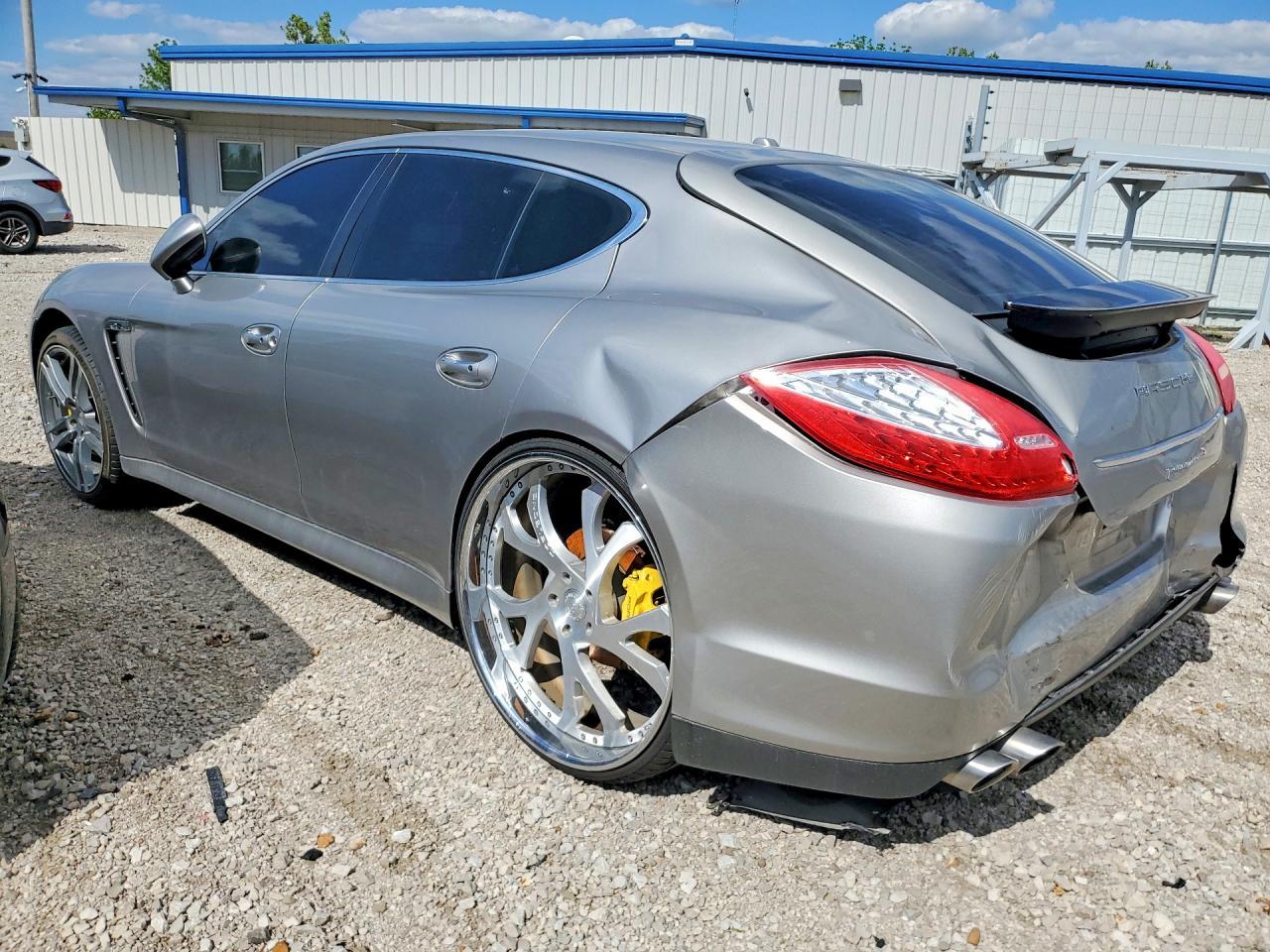 2010 Porsche Panamera S - Фото 2