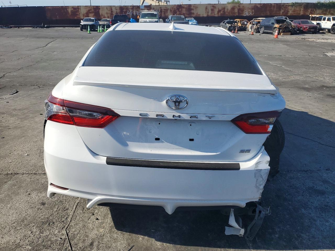2023 Toyota Camry Se - Фото 6