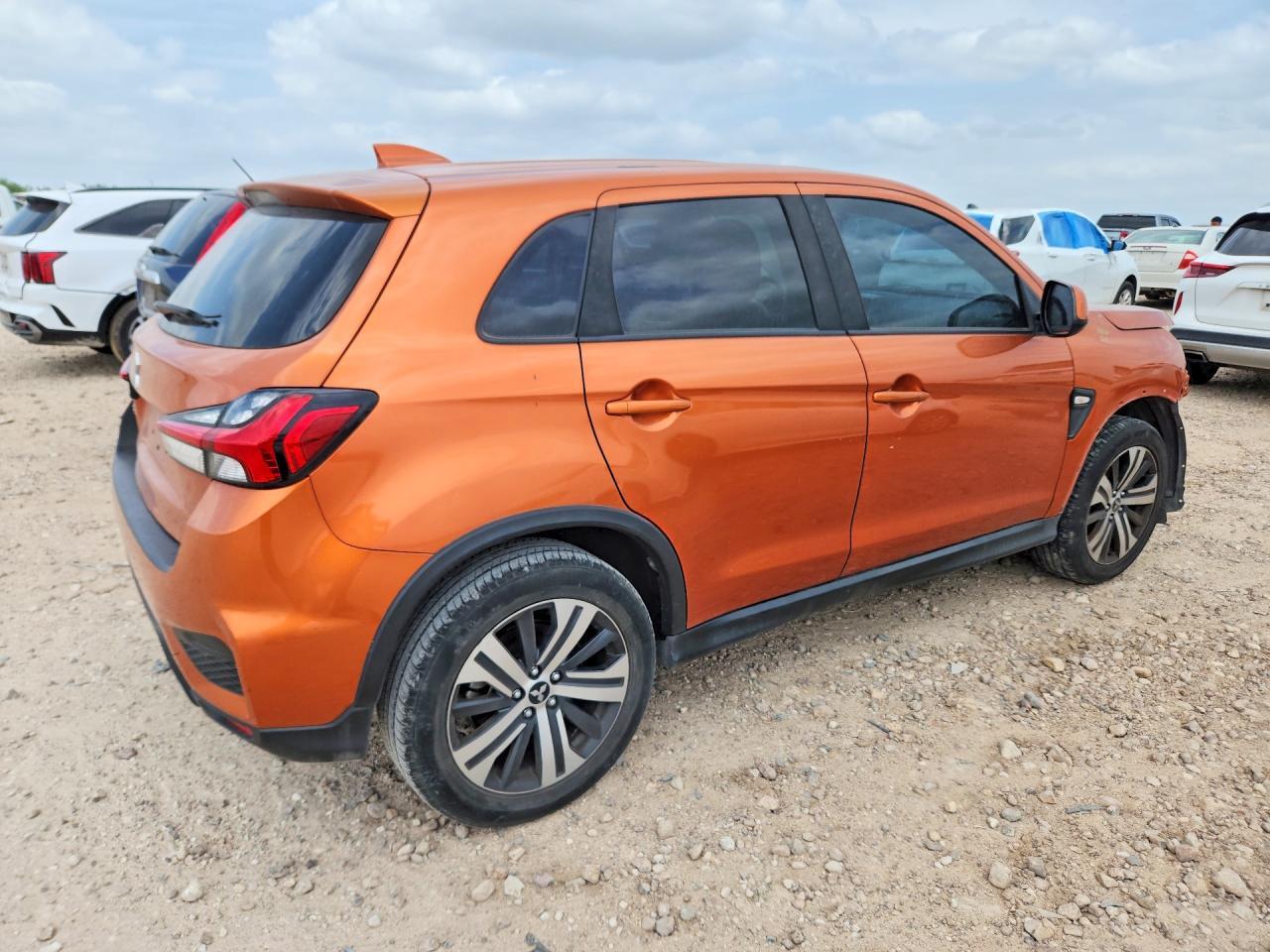 2020 Mitsubishi Outlander Sport Es - Фото 3