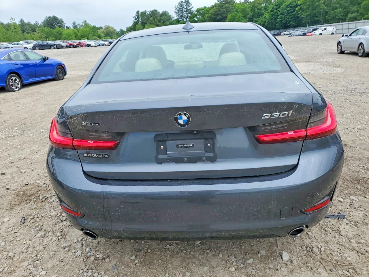 2020 BMW 330Xi - Image 6