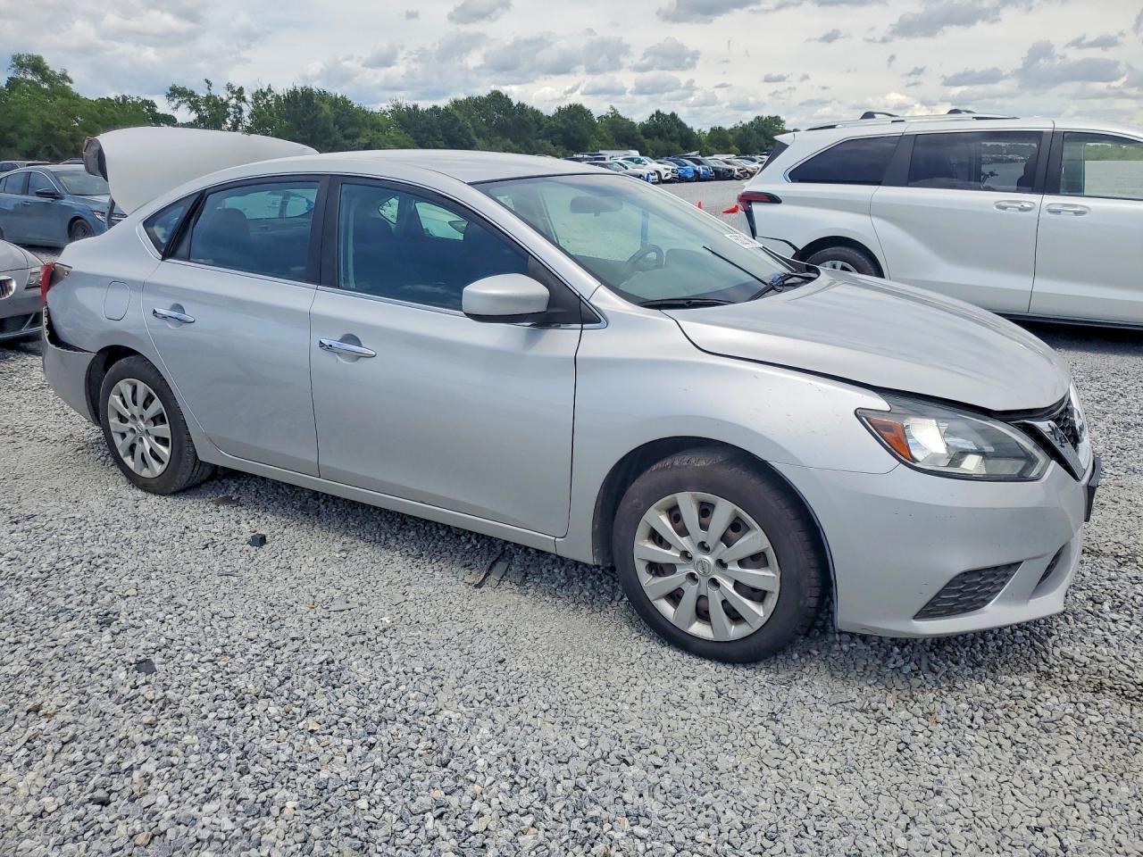 2016 Nissan Sentra S - Фото 4