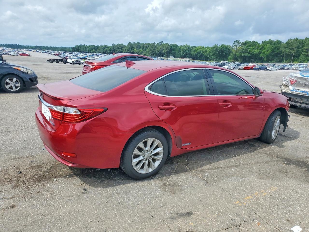 2015 Lexus Es 300H - Фото 3