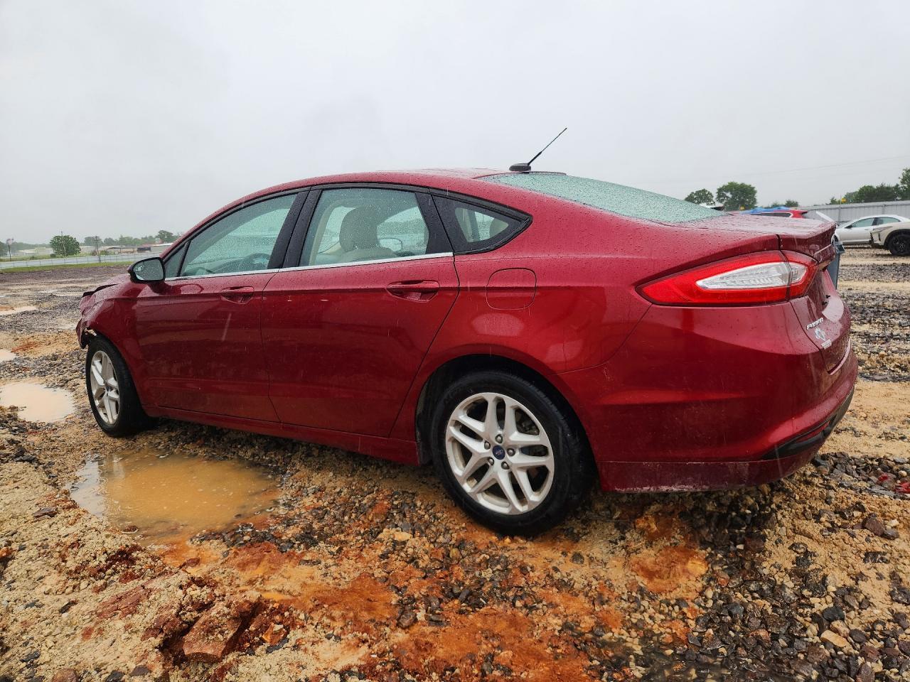 2013 Ford Fusion Se - Фото 2