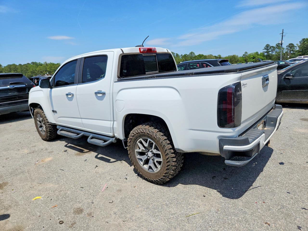 2019 GMC Canyon All Terrain - Image 2