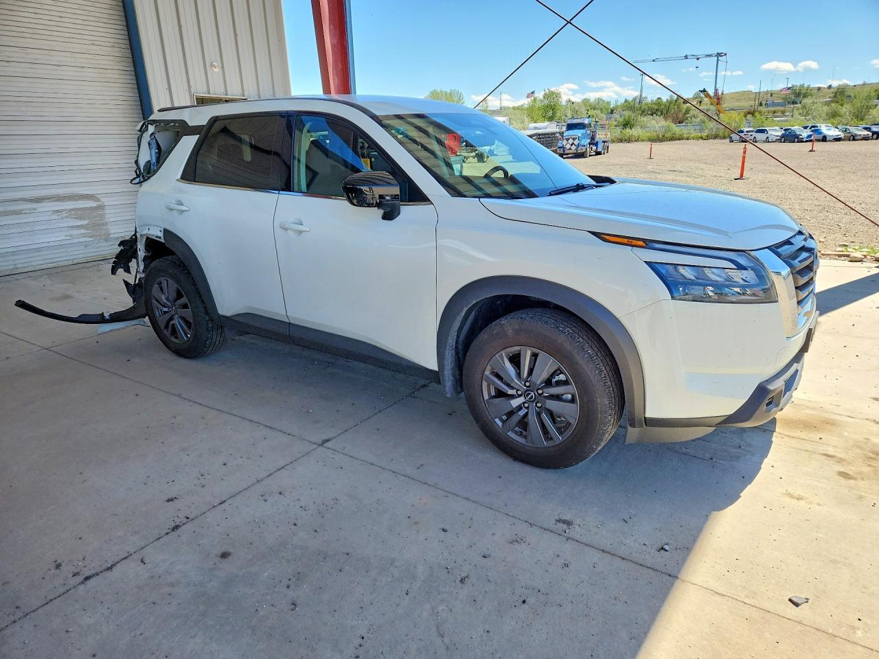 2025 Nissan Pathfinder S - Image 4