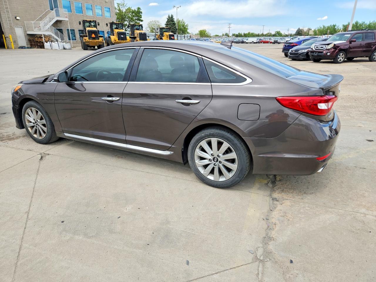 2015 Hyundai Sonata Sport - Image 2