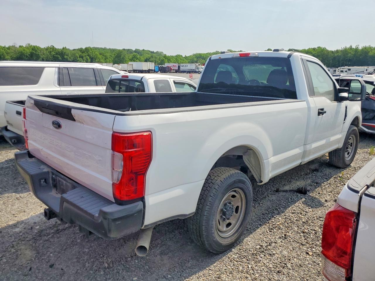 2022 Ford F250 Super Duty - Фото 3