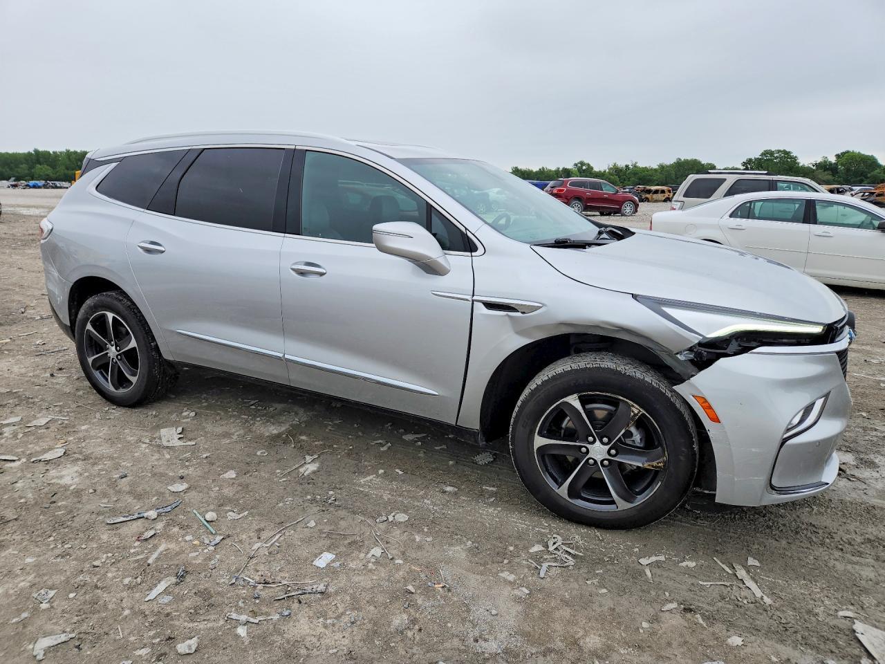 2022 Buick Enclave Essence - Image 4