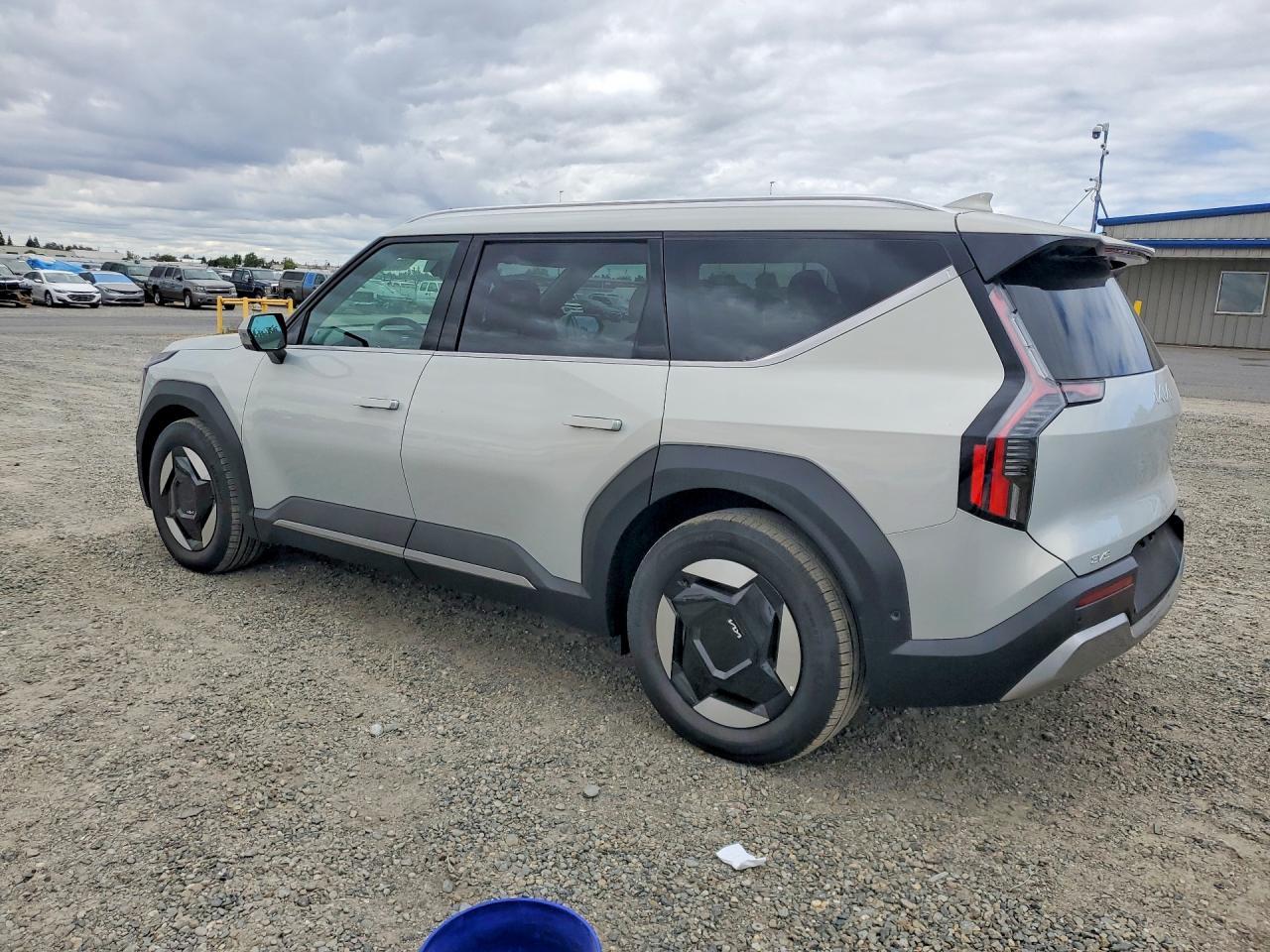 2026 Kia Ev9 Wind - Image 2