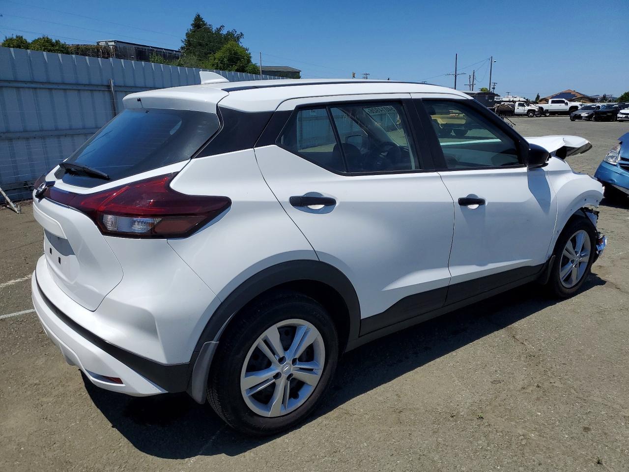 2025 Nissan Kicks Play S - Image 3