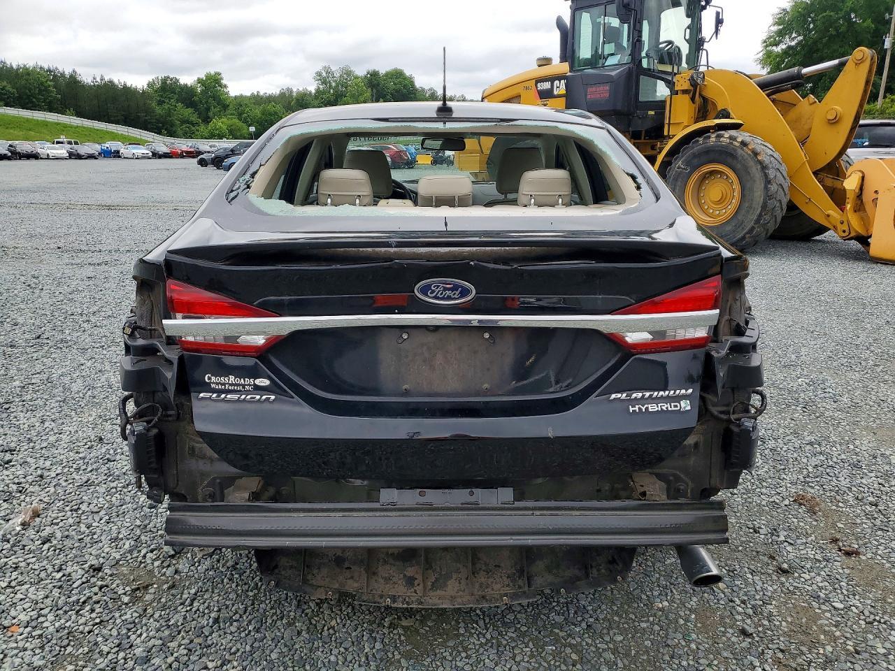 2018 Ford Fusion Titanium - Image 6